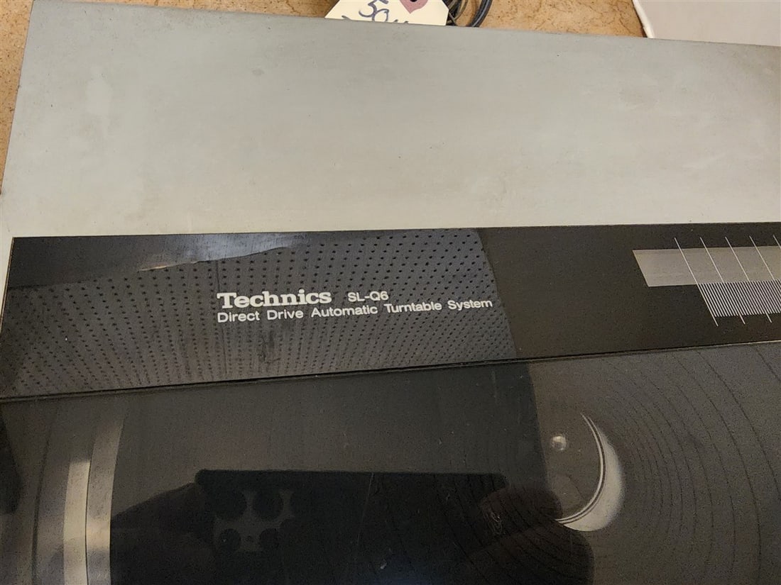 Technics SLQ6 Turn Table - 3