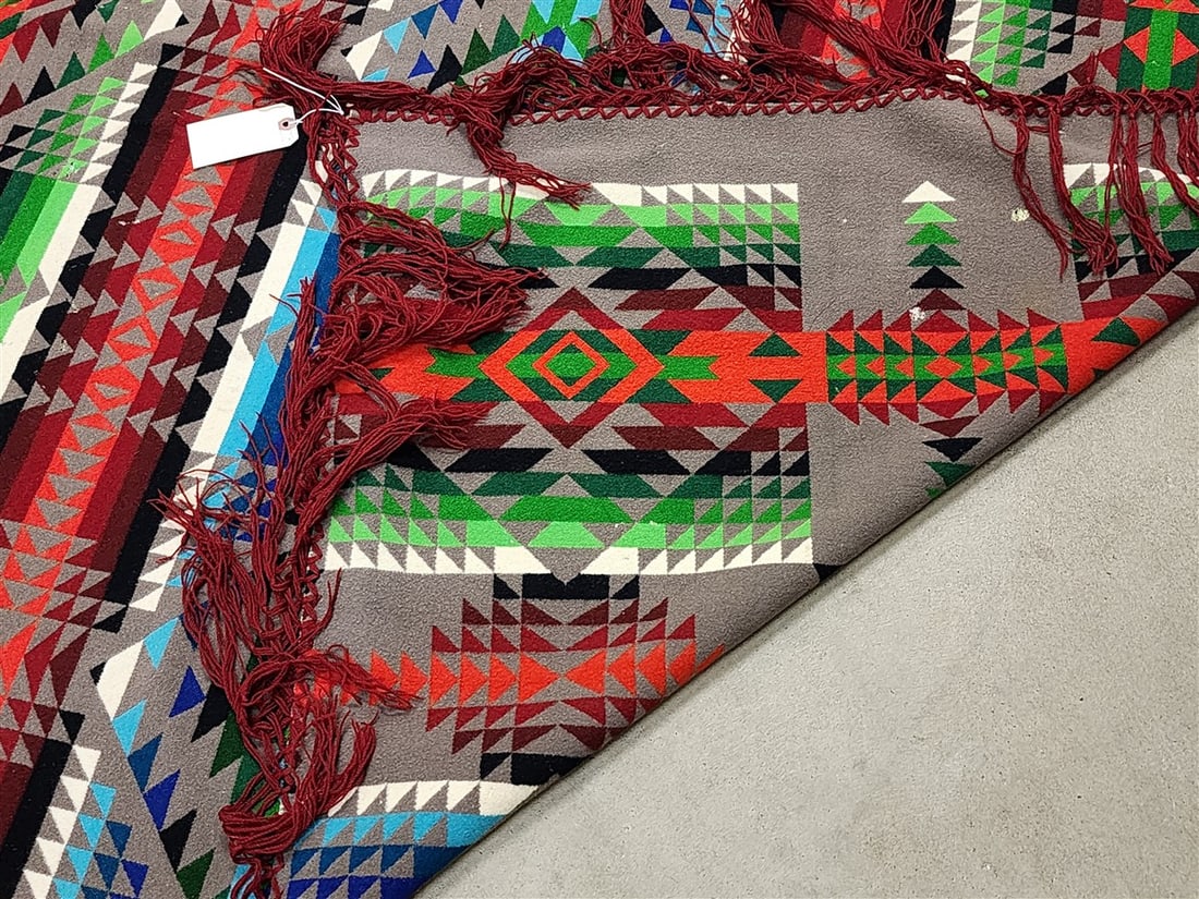 2 Pendleton Blankets 6' X 5'6" - 2