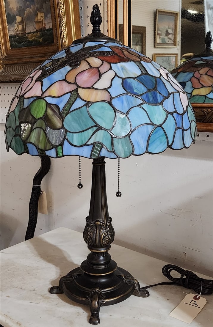 Leaded Shade Table Lamp 27 " H X 15 1/2" Diam.: Leaded Shade Table Lamp 27 " H X 15 1/2" Diam.