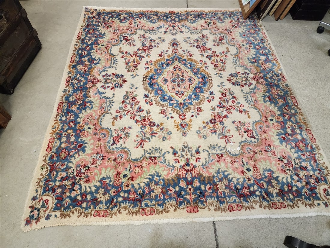 Kirman Rug 5'9" X 6'4" - 3