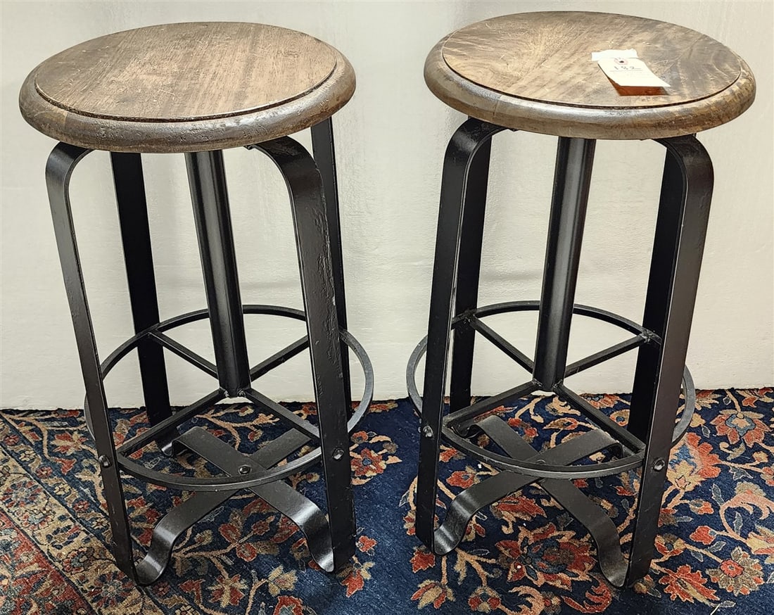Pr. Christopher Knight Shyla Rotating Counter Stools (1 of 3)