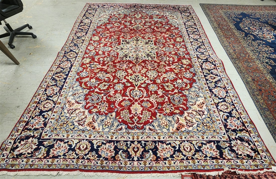 Isfahan Rug 8'4" X 11'3": Isfahan Rug 8'4" X 11'3"
