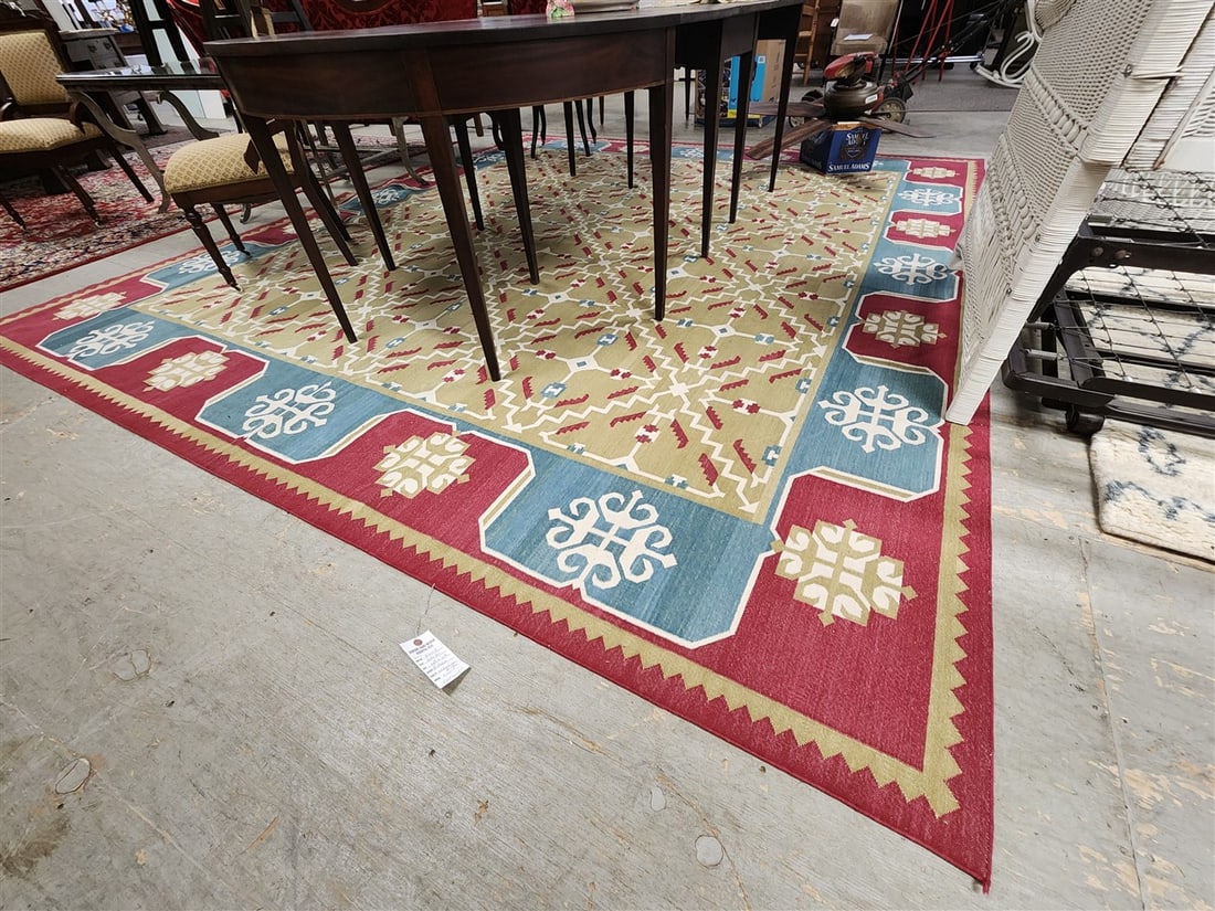 Dhurrie Rug 10'5" X 11'6": Dhurrie Rug 10'5" X 11'6"