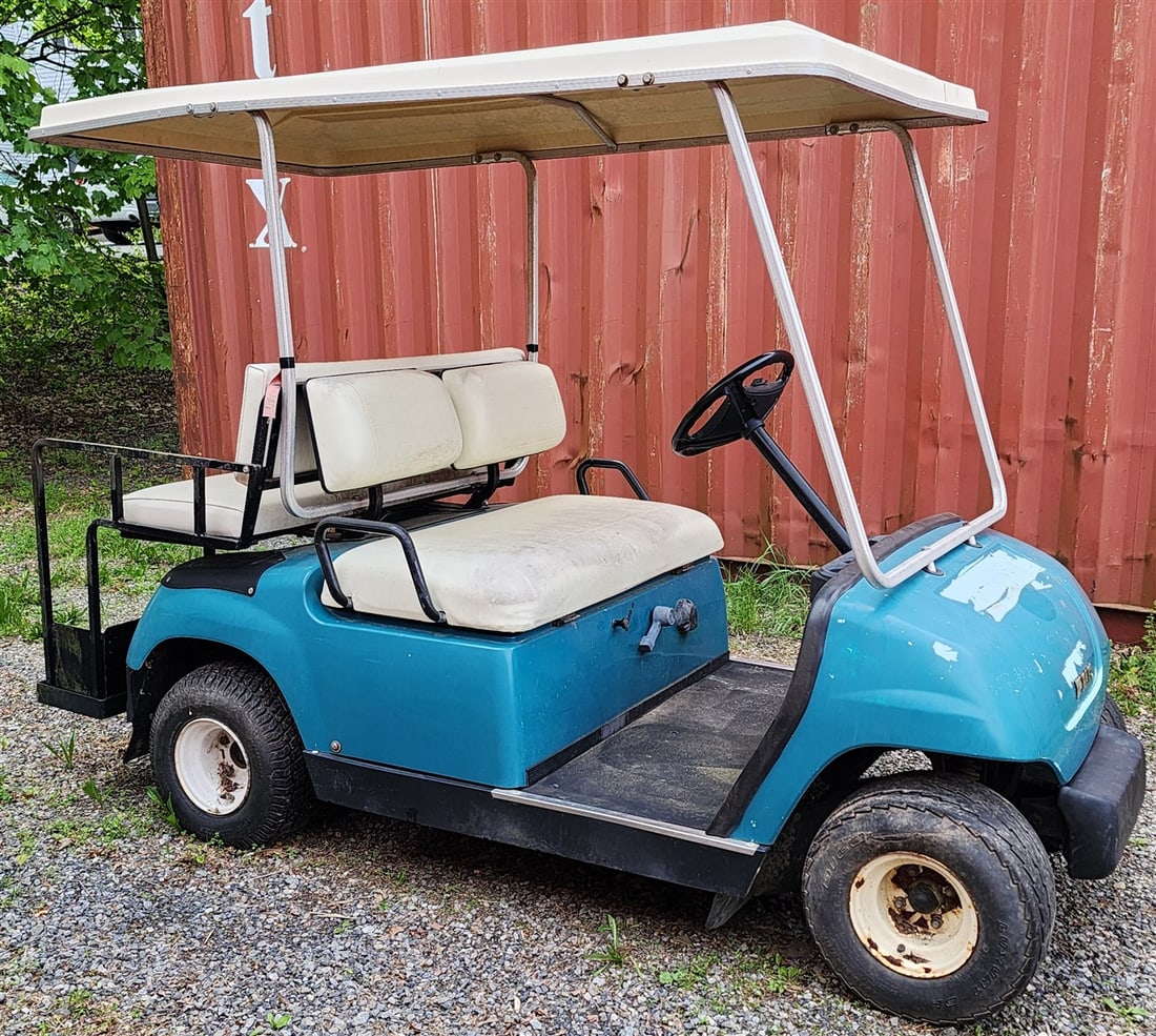 Yamaha Gas Powered 4 Seater Golf Cart (1 of 5)