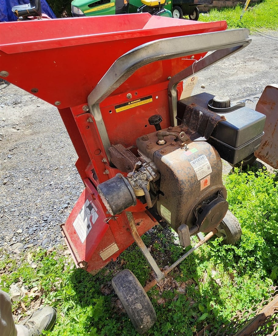Troy-Bilt Super Tomahawk Chipper/Shredder - 4