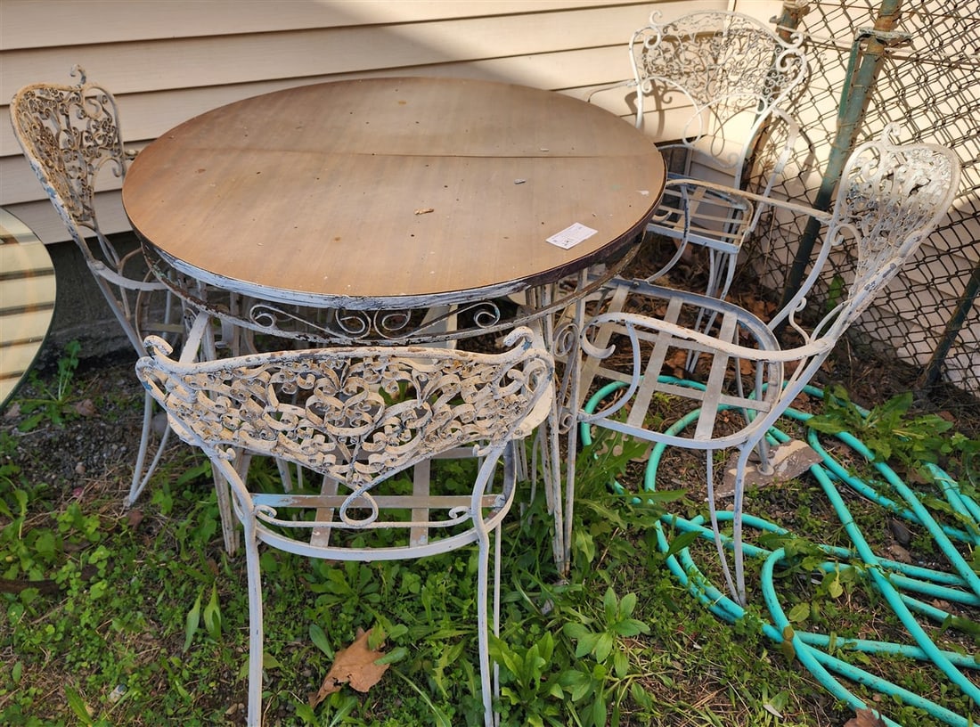 Wrought Patio Table 30" H X 36" Diam. w/4 Chairs: Wrought Patio Table 30" H X 36" Diam. w/4 Chairs