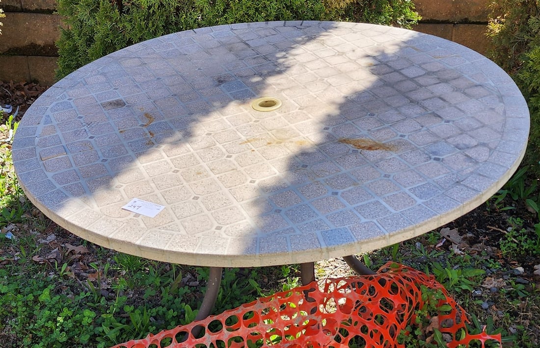 Tile Top Patio Table 44" Diam. (1 of 3)