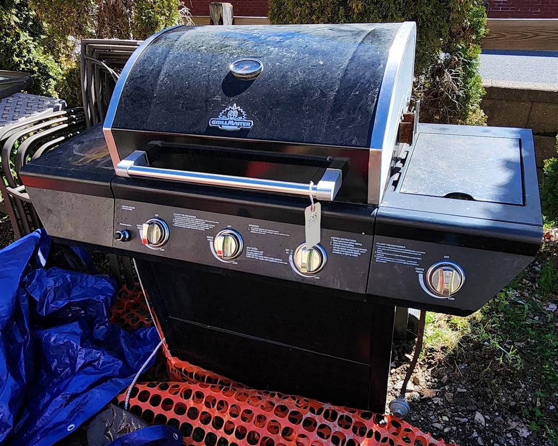 Grill Master (1 of 2)