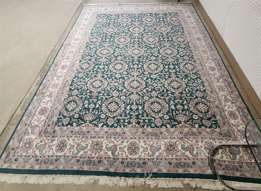 Persian Rug 9' X 12'2": Persian Rug 9' X 12'2"