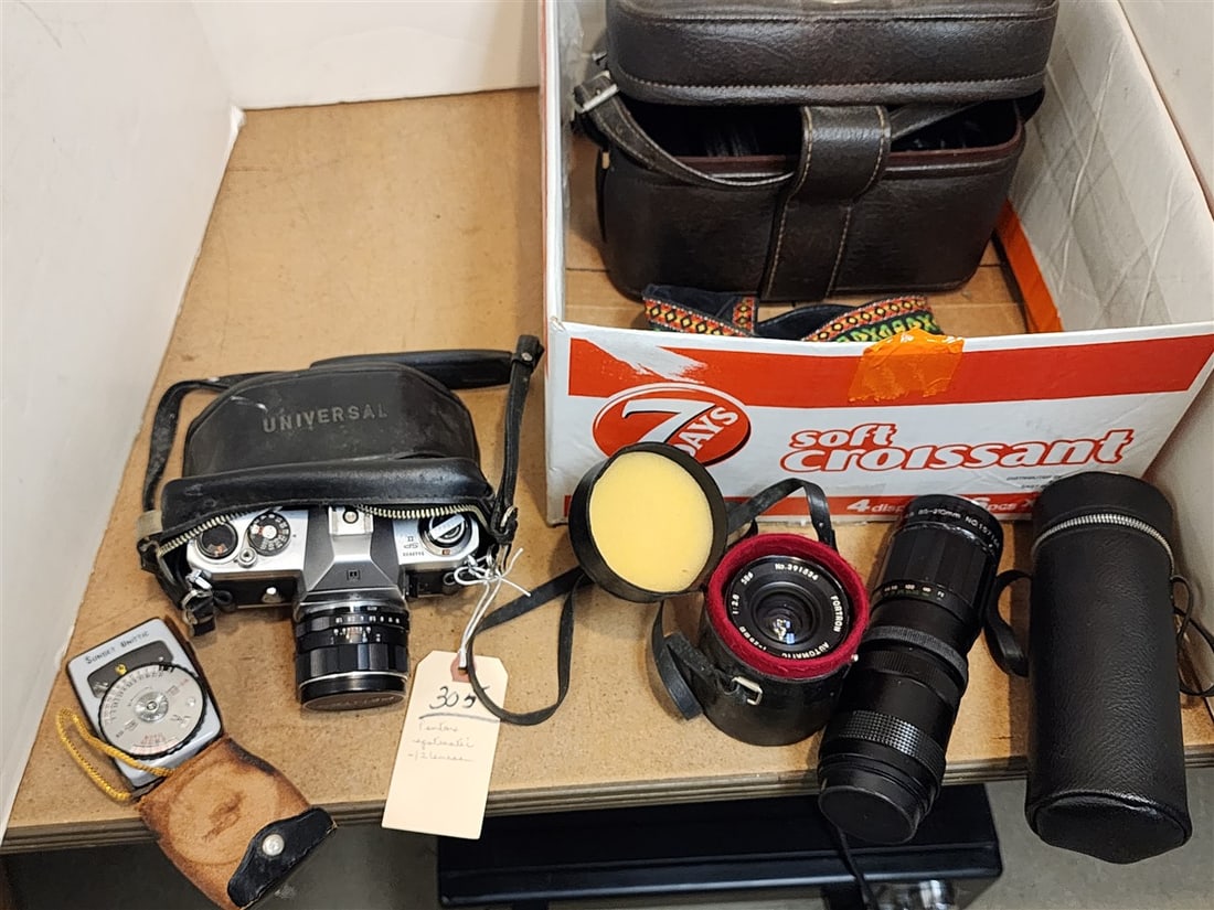 Pentax Spotmatic w/2 Lenses (1 of 7)