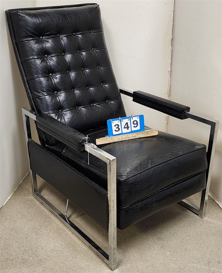 MCM Steel Base Upholstered Recliner: MCM Steel Base Upholstered Recliner