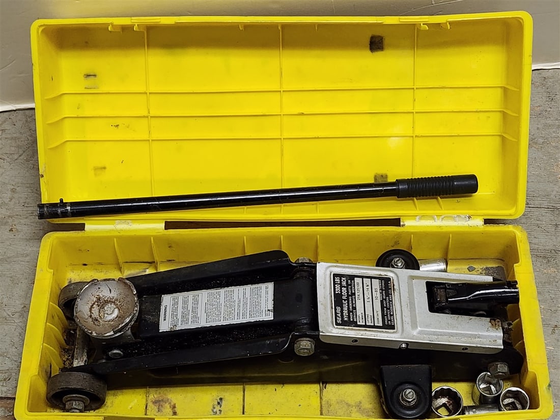 Sears Hydrolic Floor Jack 3300 Lbs.: Sears Hydrolic Floor Jack 3300 Lbs.
