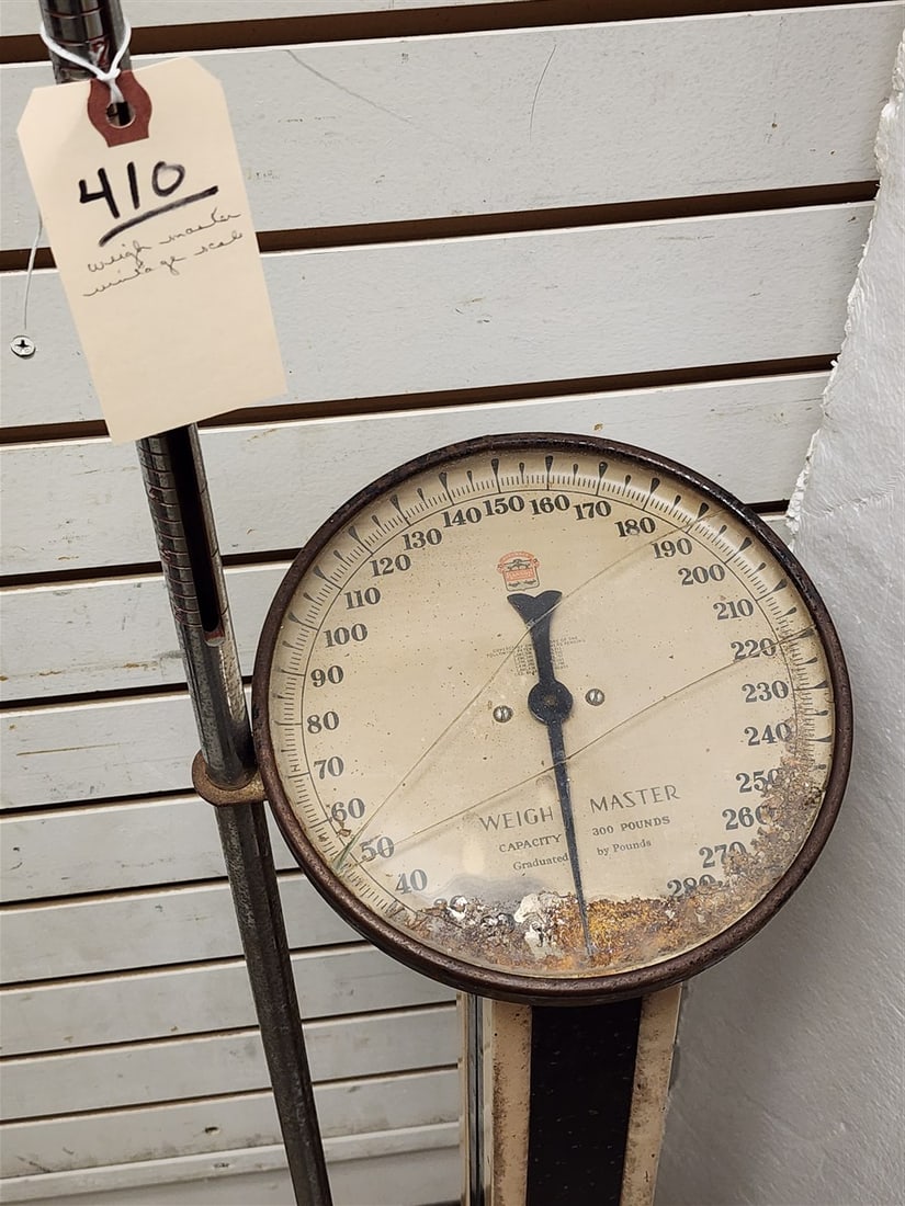 Vinatge Weigh Master Scale: Vinatge Weigh Master Scale