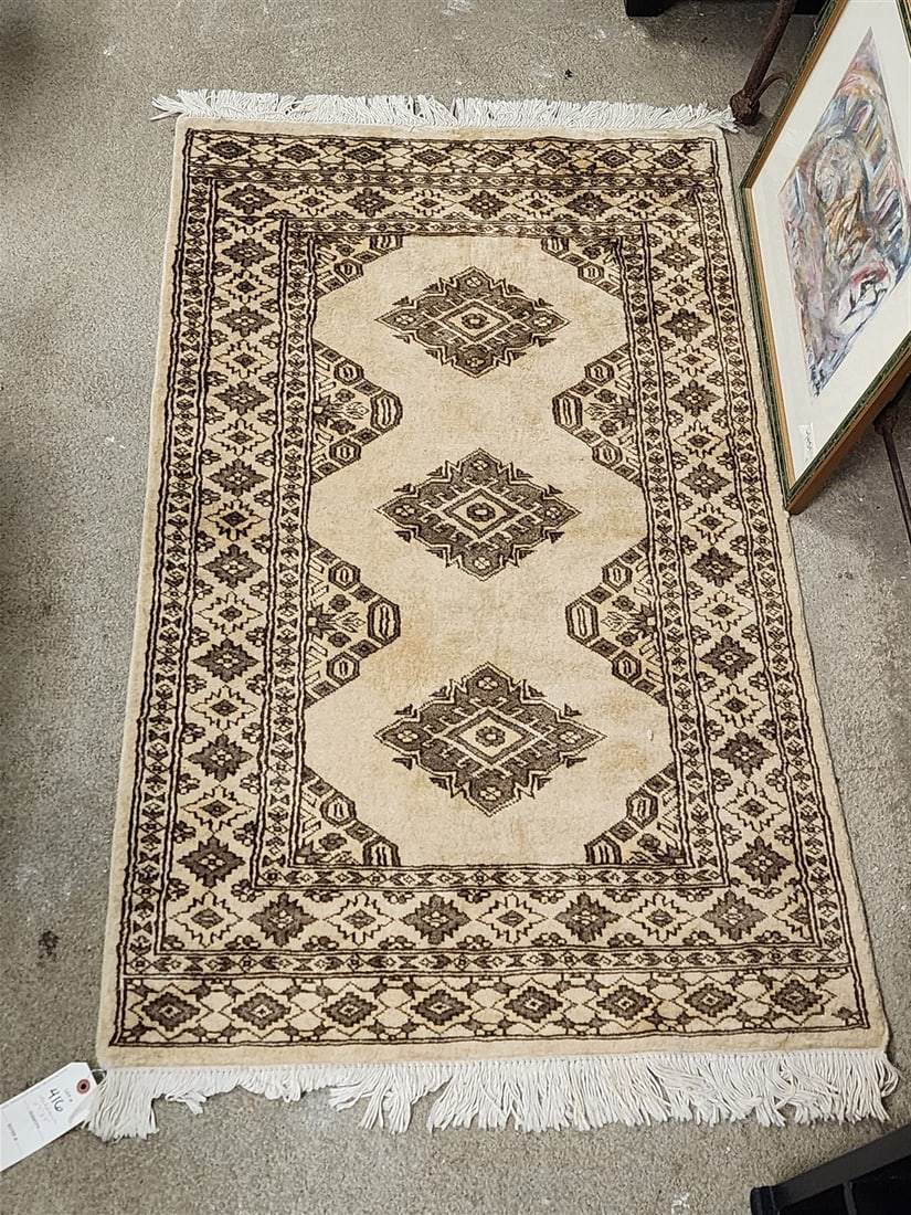 Bokhara Rug 2'7" X 4': Bokhara Rug 2'7" X 4'