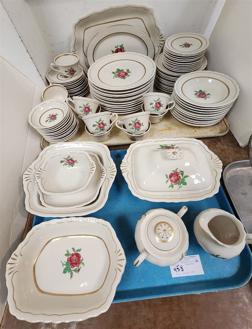 90 Pc. Warwick China Dinner Service: 90 Pc. Warwick China Dinner Service