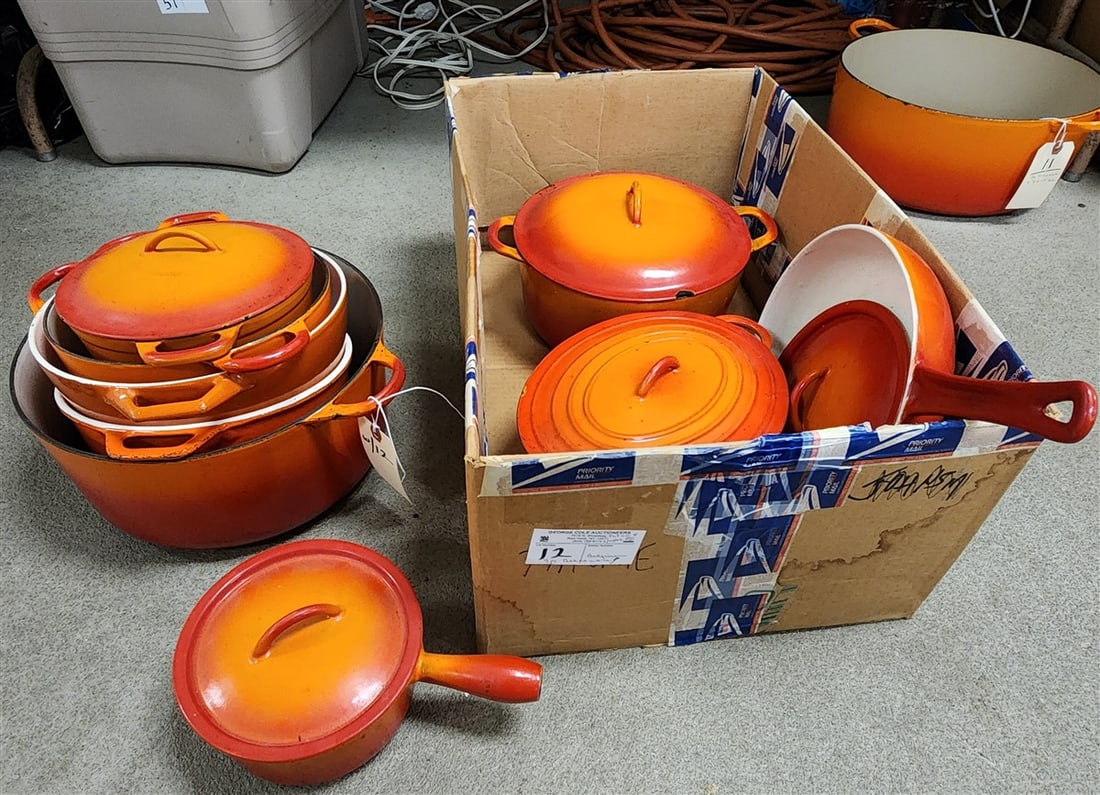9 Pc. Descoware Belguim Enameled Cookware (1 of 2)