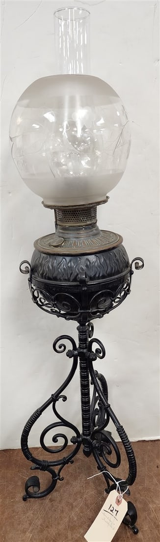 Bradley & Hubbard Wrought Oil Lamp 34 1/2" H (1 of 6)