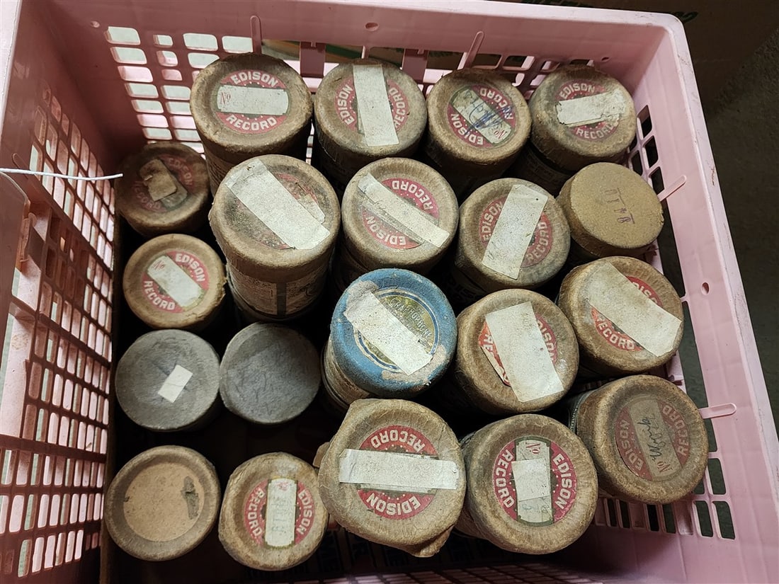 34 Edison Wax Cylinders (1 of 6)