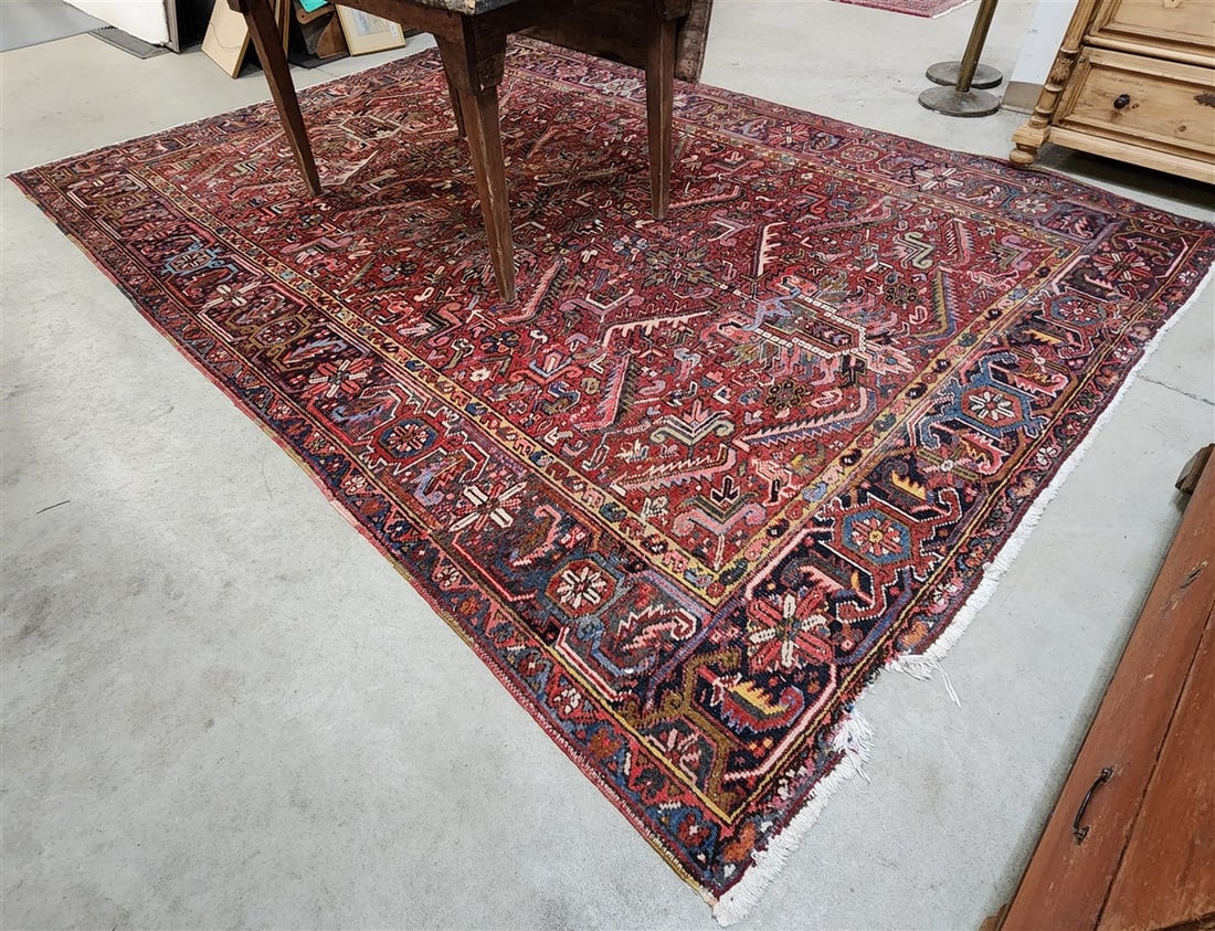 Heriz Rug 7'11" X 10'11": Heriz Rug 7'11" X 10'11"