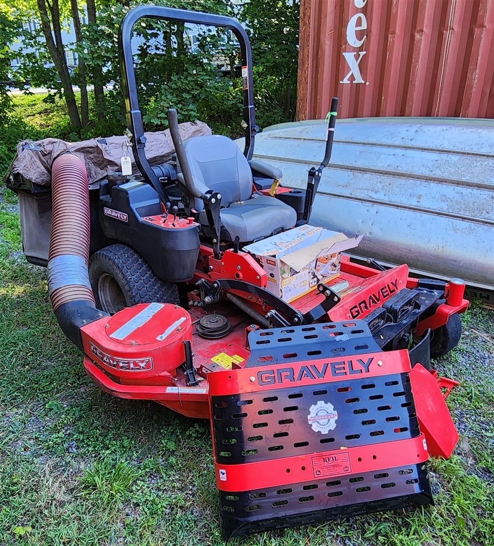 Gravely 460 Zero Turn Commercial Mower (1 of 10)