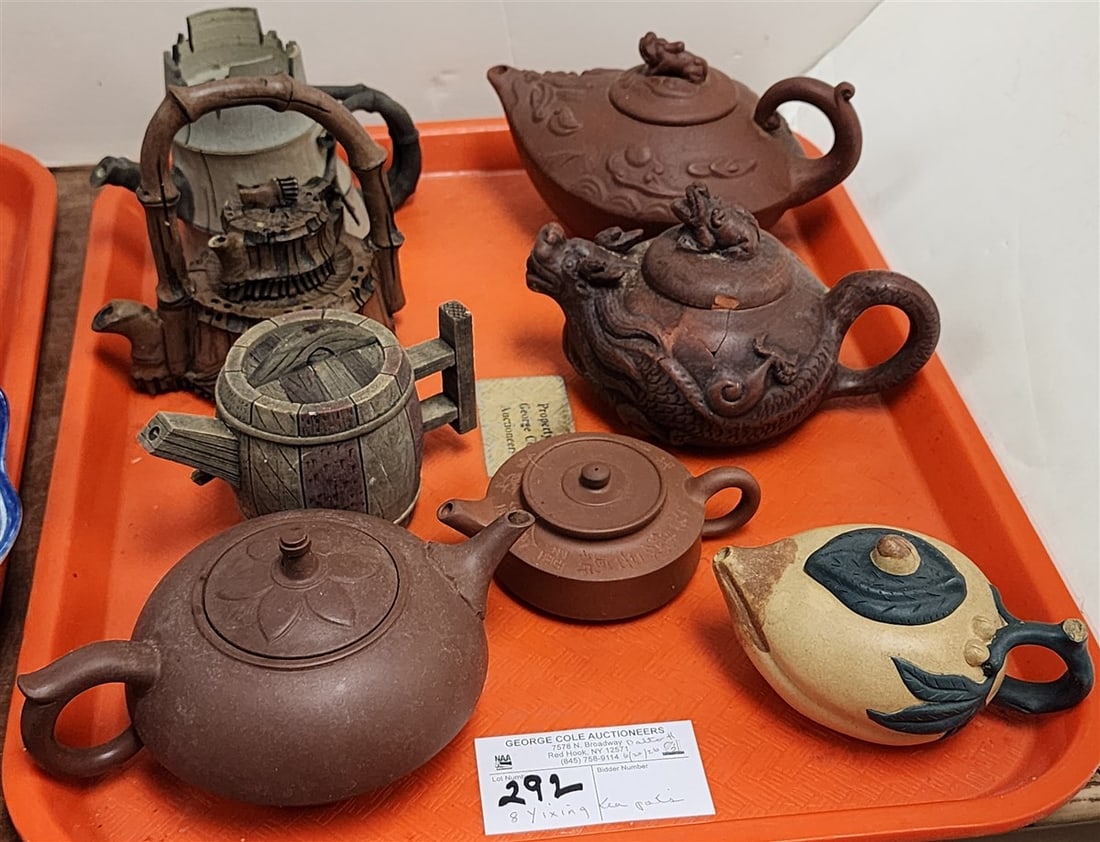 Tray 8 Yixing Teapots (1 of 12)