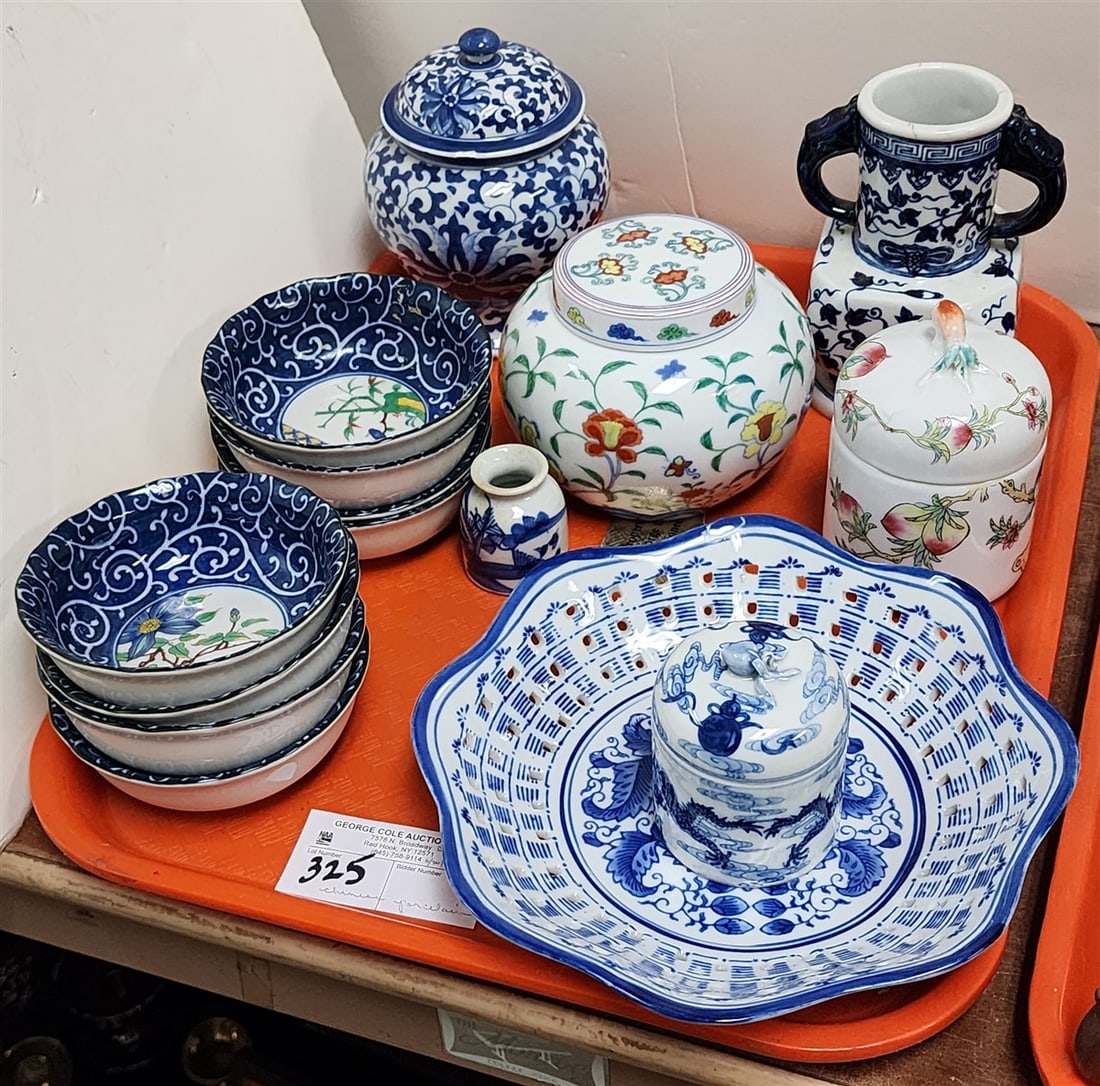 Tray Chinese Porcelain - Bowls, Covered Jars. Vases (1 of 9)