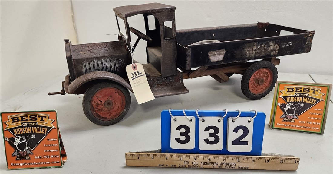 Vintage Keystone Pressed Steel Dump Truck 10 1/2" H X 27 1/2" L X 8" W (1 of 7)