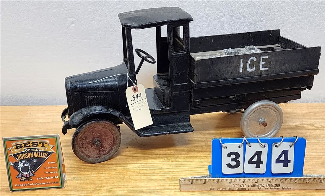 Vintage 1920's Buddy L Pressed Steel Iced Delivery Truck 12" H X 24" L X 8" W (1 of 5)
