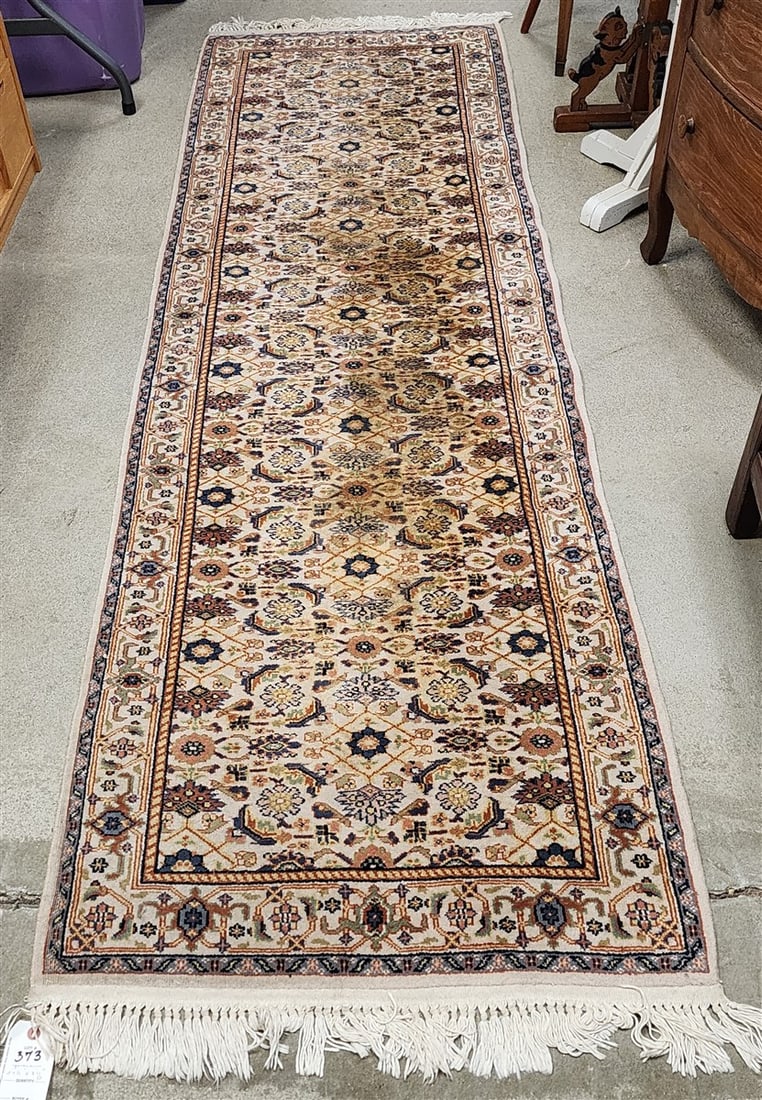 Persian Rug 2'7 1/2" X 8'11": Persian Rug 2'7 1/2" X 8'11"