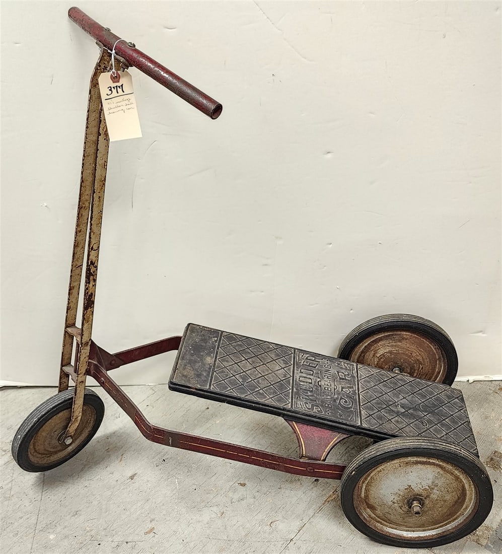 Vintage 1940's Skudder Ball Bearing Car 33 1/2" H X 34" L 15 1/2" W: Vintage 1940's Skudder Ball Bearing Car 33 1/2" H X 34" L 15 1/2" W