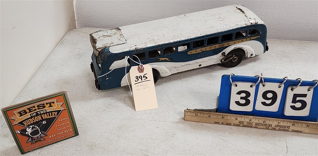 Vintage 30's/40's Buddy L Greyhound Bus Key Wind 4 1/2" H X 16 1/2" L X 4" W (1 of 5)