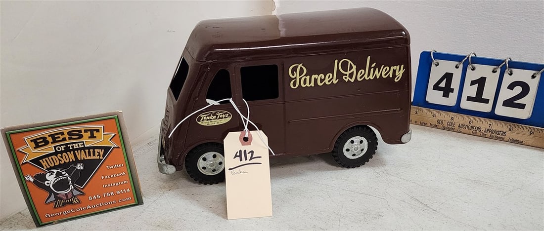 Tonka Toy Parcel Delivery Pressed Steel Truck (1 of 4)