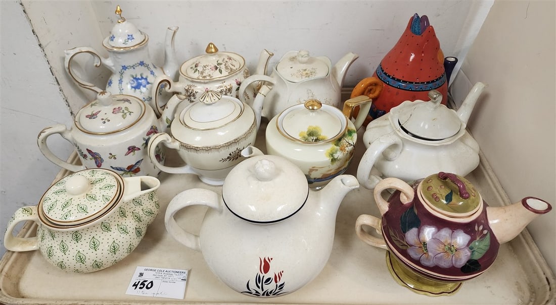 Tray 11 Teapots: Tray 11 Teapots