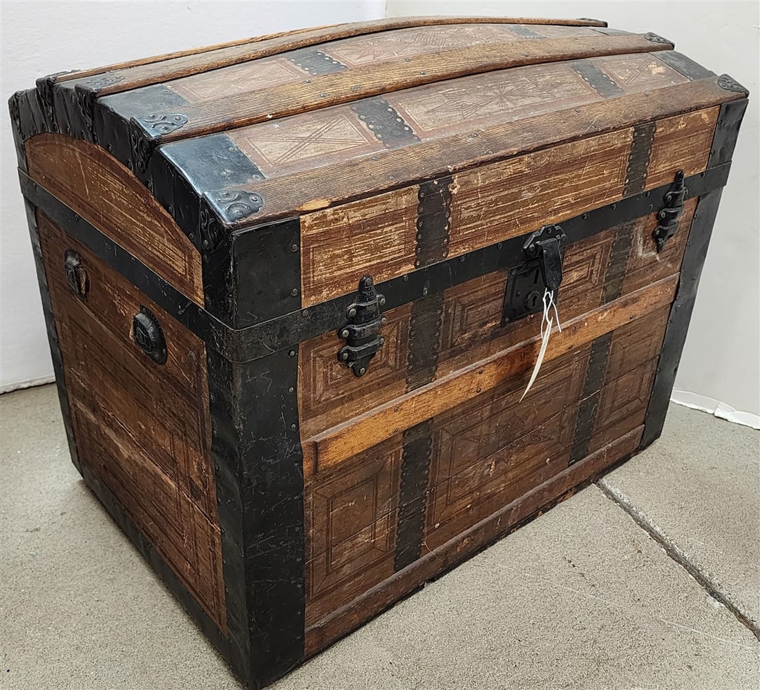 Victorian Dome Top Trunk 25" H X 30" W X 19" D (1 of 4)