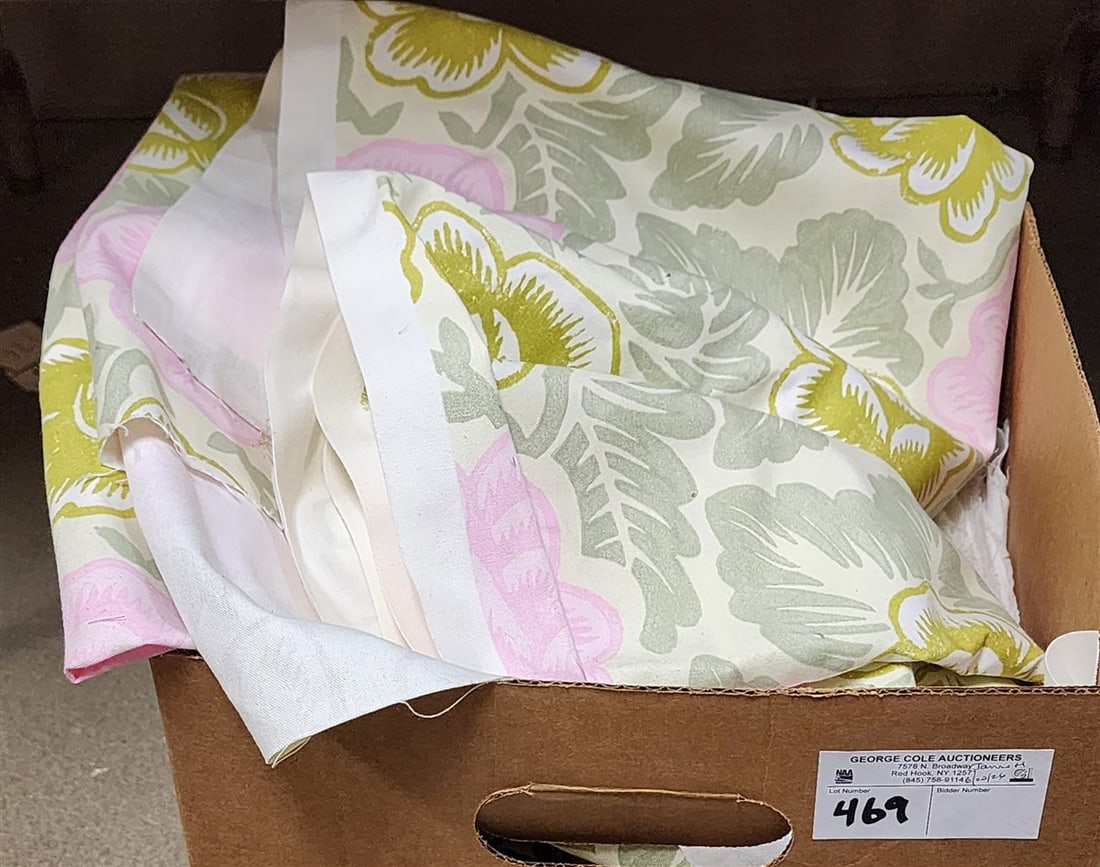 Bx Of Yards Of Fabric: Bx Of Yards Of Fabric