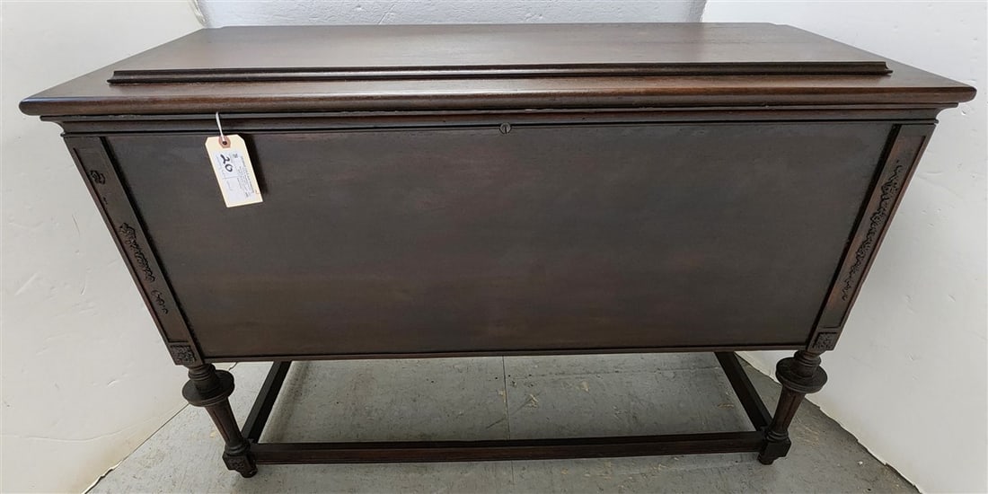 Mahogany Cedar Chest 31 1/2" H X 49" W X 22 3/4" D (1 of 5)