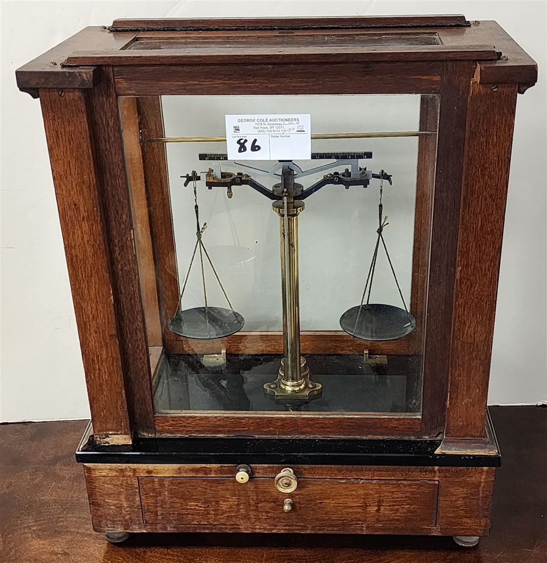 Antique Balance Beam Scale In A Wooden Case 20 1/2" H X 17" W X 9 1/2" D: Antique Balance Beam Scale In A Wooden Case 20 1/2" H X 17" W X 9 1/2" D