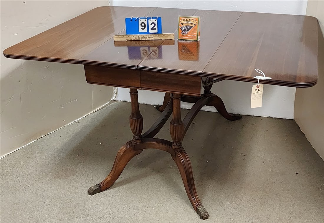Walnut Duncan Phyfe Style Drop Leaf Table w/Pop Up Leaf 30" H X 56 1/2" W X 42" D: Walnut Duncan Phyfe Style Drop Leaf Table w/Pop Up Leaf 30" H X 56 1/2" W X 42" D