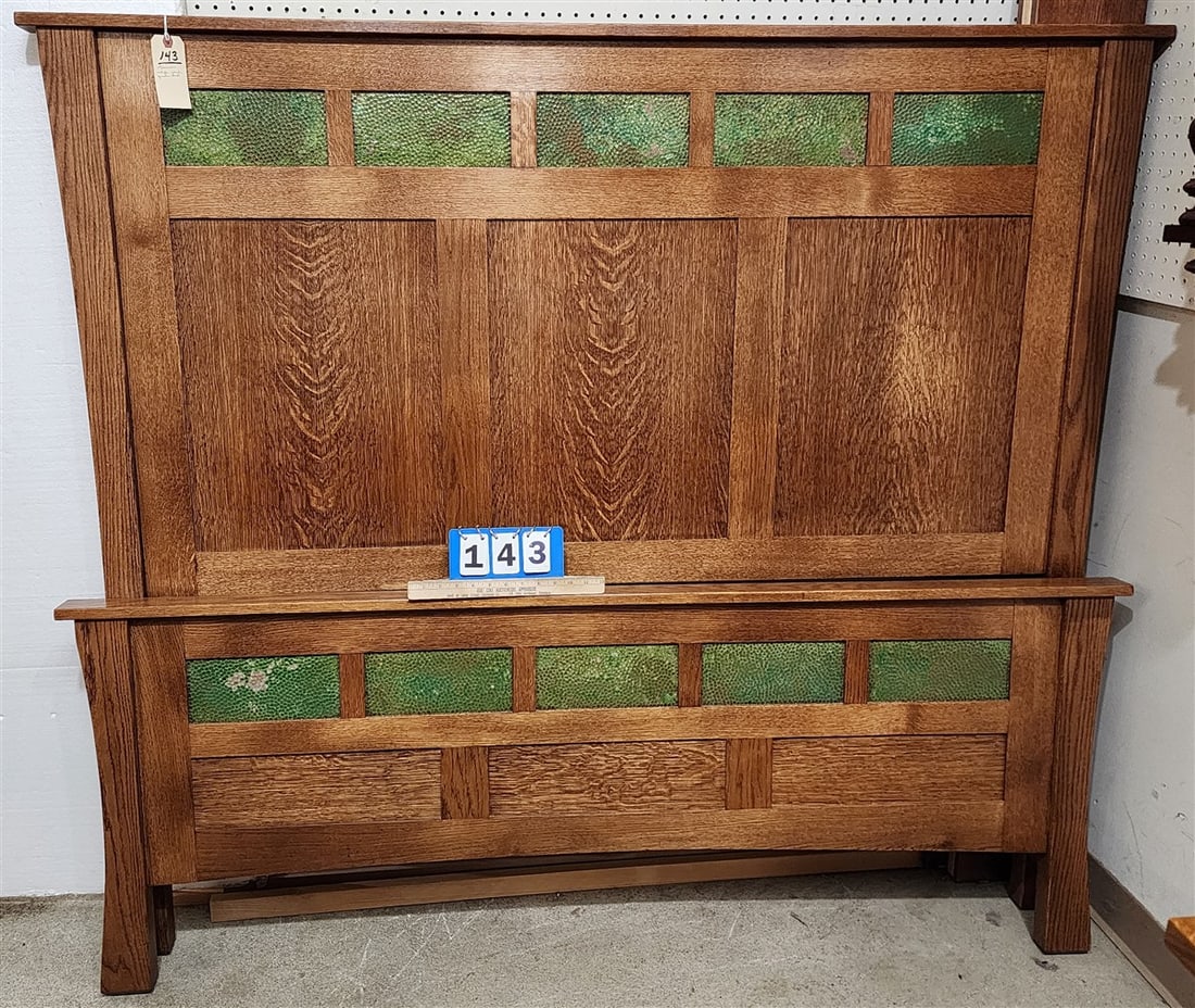Mission Style Oak Queen Size Bed w/Hammered Copper Panels 58" H X 66" W: Mission Style Oak Queen Size Bed w/Hammered Copper Panels 58" H X 66" W