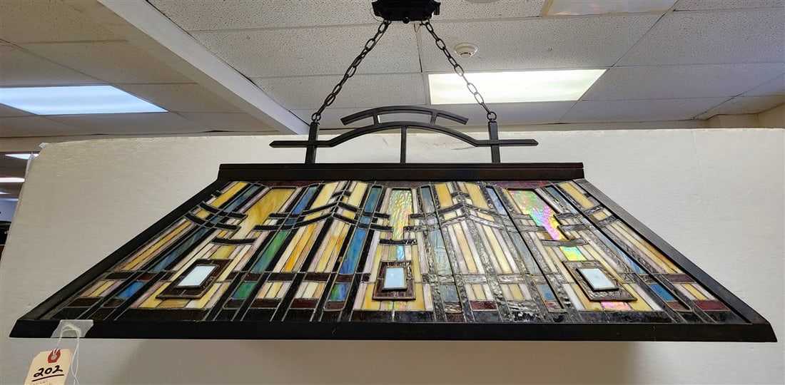 Quoizel Inglemook Island Leaded Glass Chandelier 31" H X 47 1/2" L X 16" D: Quoizel Inglemook Island Leaded Glass Chandelier 31" H X 47 1/2" L X 16" D