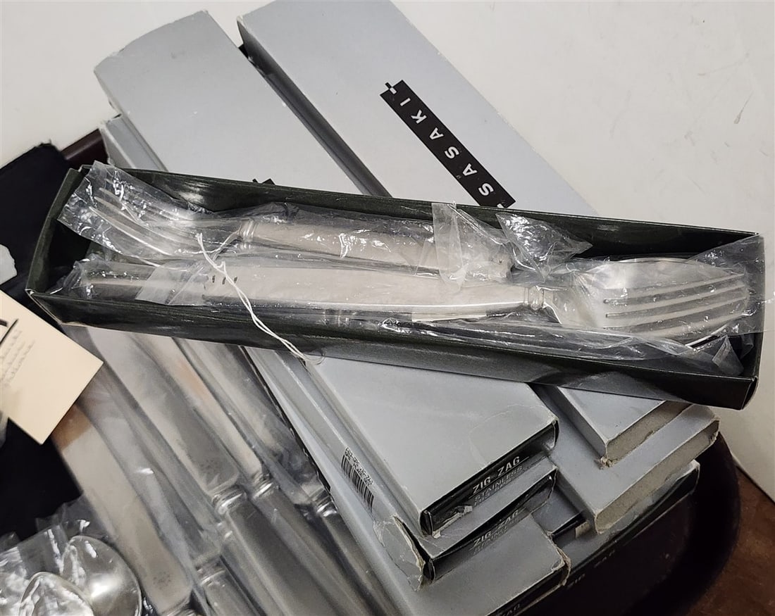 Sasaki 64 Pc. Stainless Flatware Set - 4
