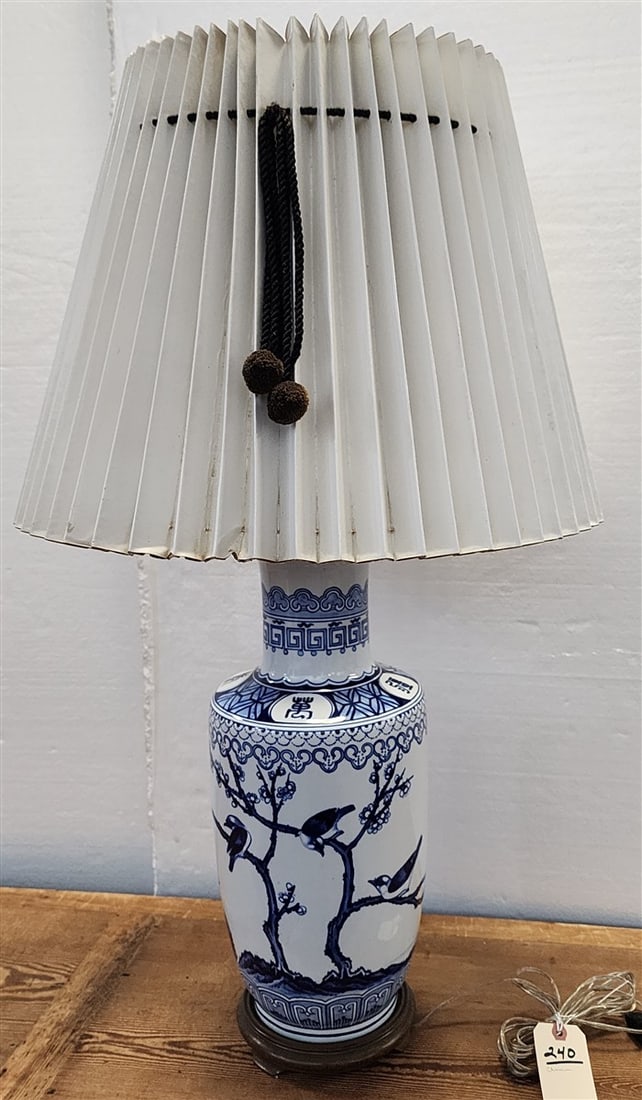 Chinese Blue & White Porcelain Lamp 33" H (1 of 4)