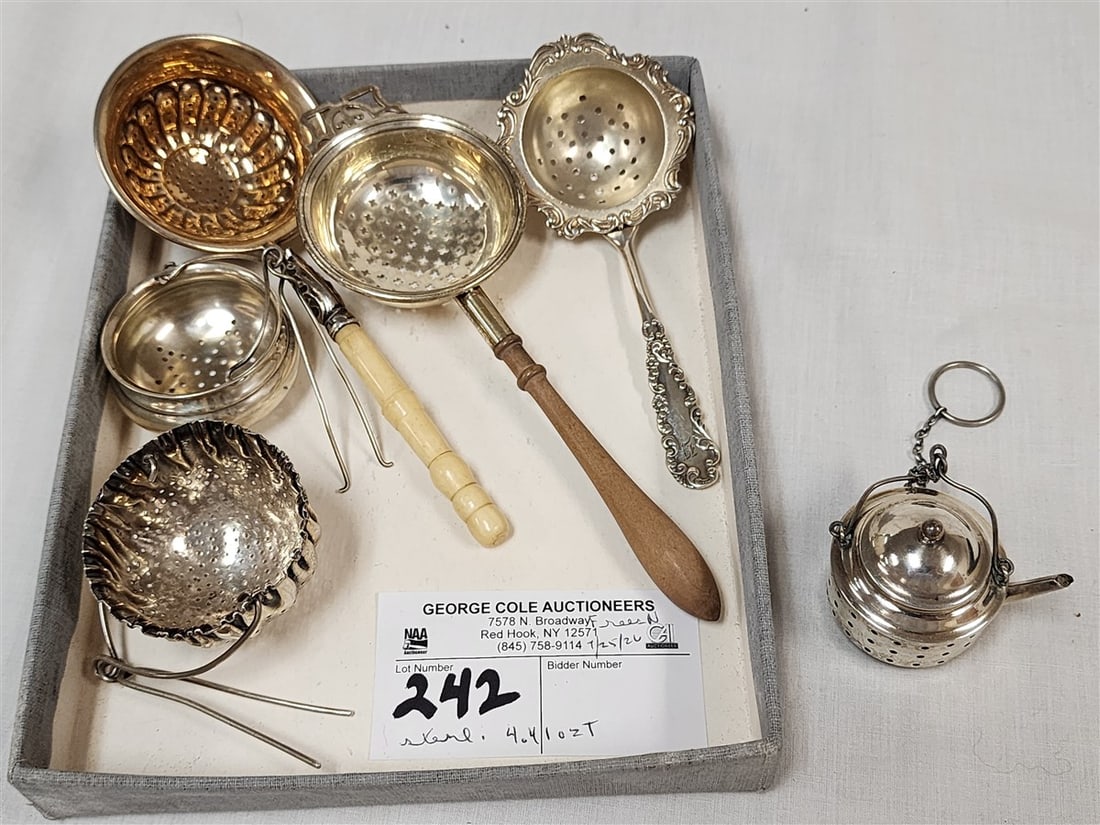 Lot Sterling Tea Strainers 4.41 ozT.: Lot Sterling Tea Strainers 4.41 ozT.