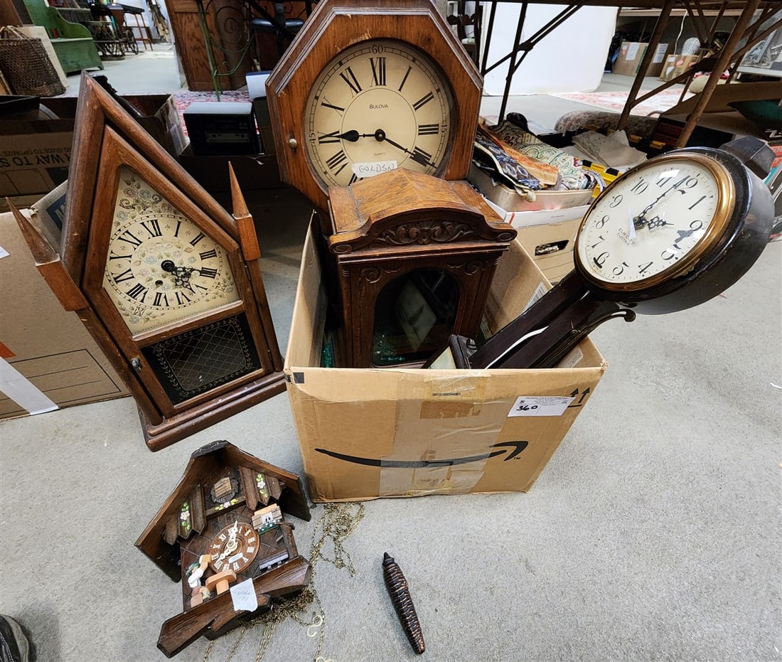 Bx 4 Clocks + 1 Clock Case (1 of 8)