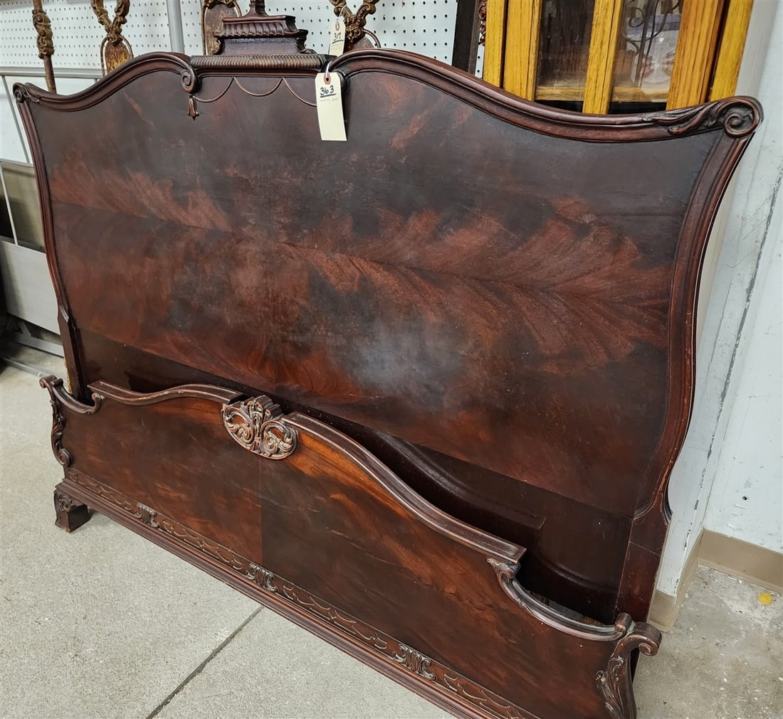 Mahogany Full Size Bed 50 1/2" H X 56 1/2" W: Mahogany Full Size Bed 50 1/2" H X 56 1/2" W
