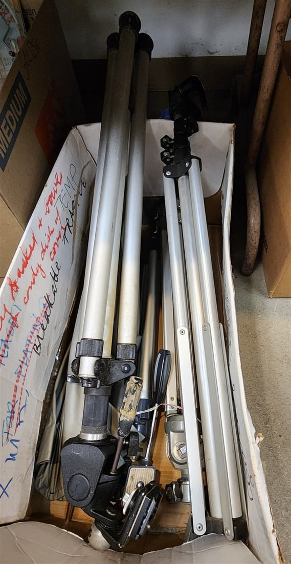 Bx Camera Tripods, Lighting Umbrella (1 of 3)