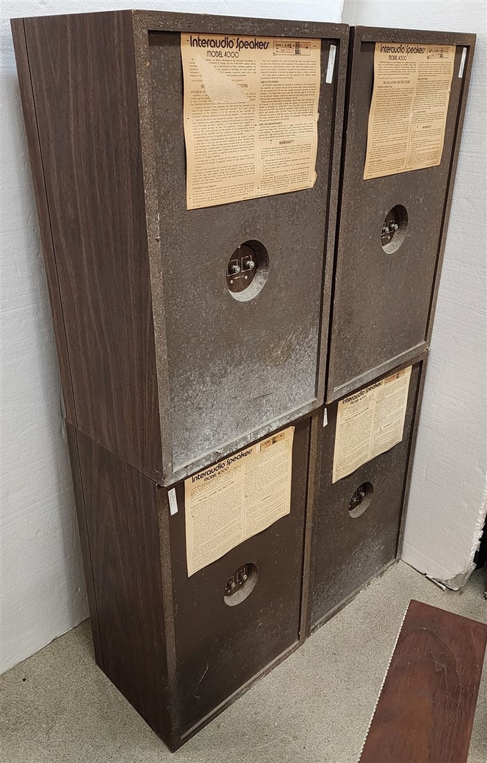 4 Inter Audio Speakers Model 4000 - 2
