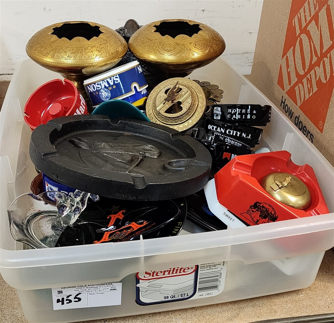 Tub Of Ash Trays: Tub Of Ash Trays