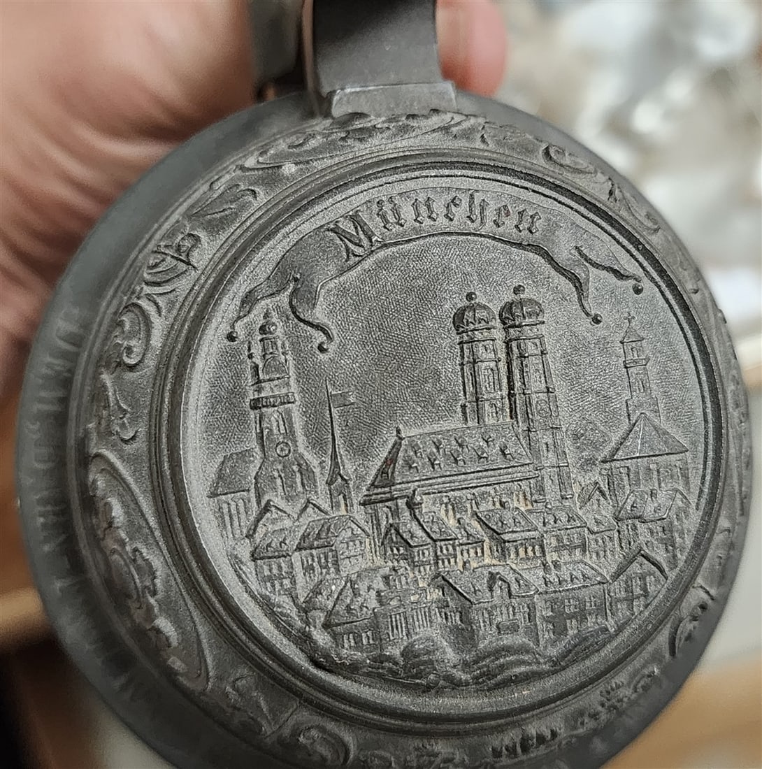 Mettlach Stein #2585 12" - 5