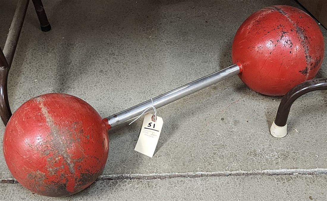 Vintgae C1930 Globe Barbell 8 1/2" H X 30" L: Vintgae C1930 Globe Barbell 8 1/2" H X 30" L
